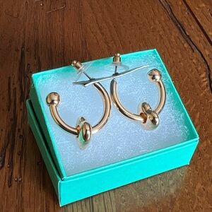 Melrose and Market Small Hoops with Heart Earring NWOT
